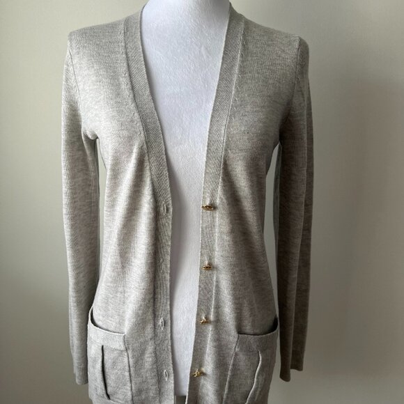 🐚Banana Republic light  grey carding Sz S Details on pocket* V-Neck*  Min… - Picture 1 of 10